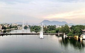 Antariksh -A Beautiful Homestay Near Lake Pichhola -Only Indian Allowed